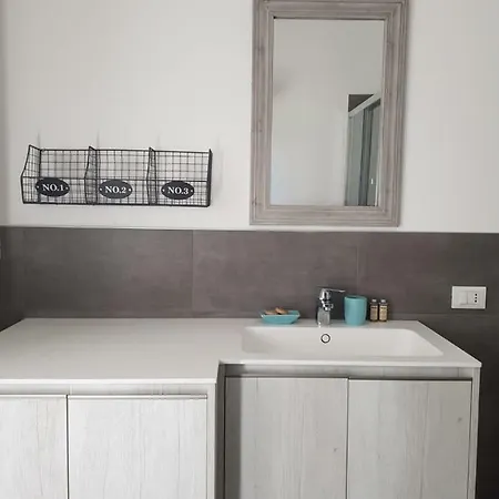 Lakehome 2 איסאו